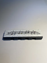 Cargar imagen en el visor de la galería, Hohner Speedy 4 hole beginners harmonica key of C